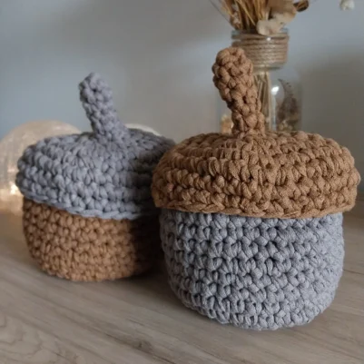 Panier au crochet gland